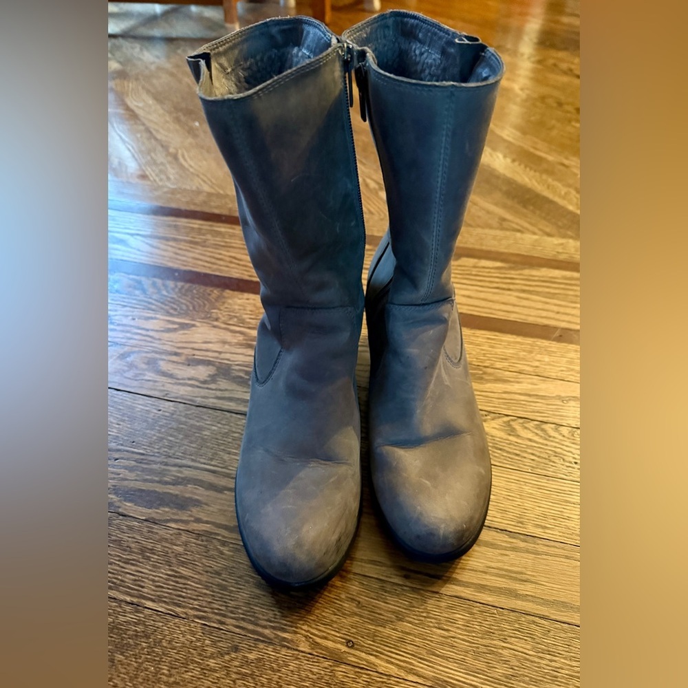 UGG Women's Gray‎ Winter Boots